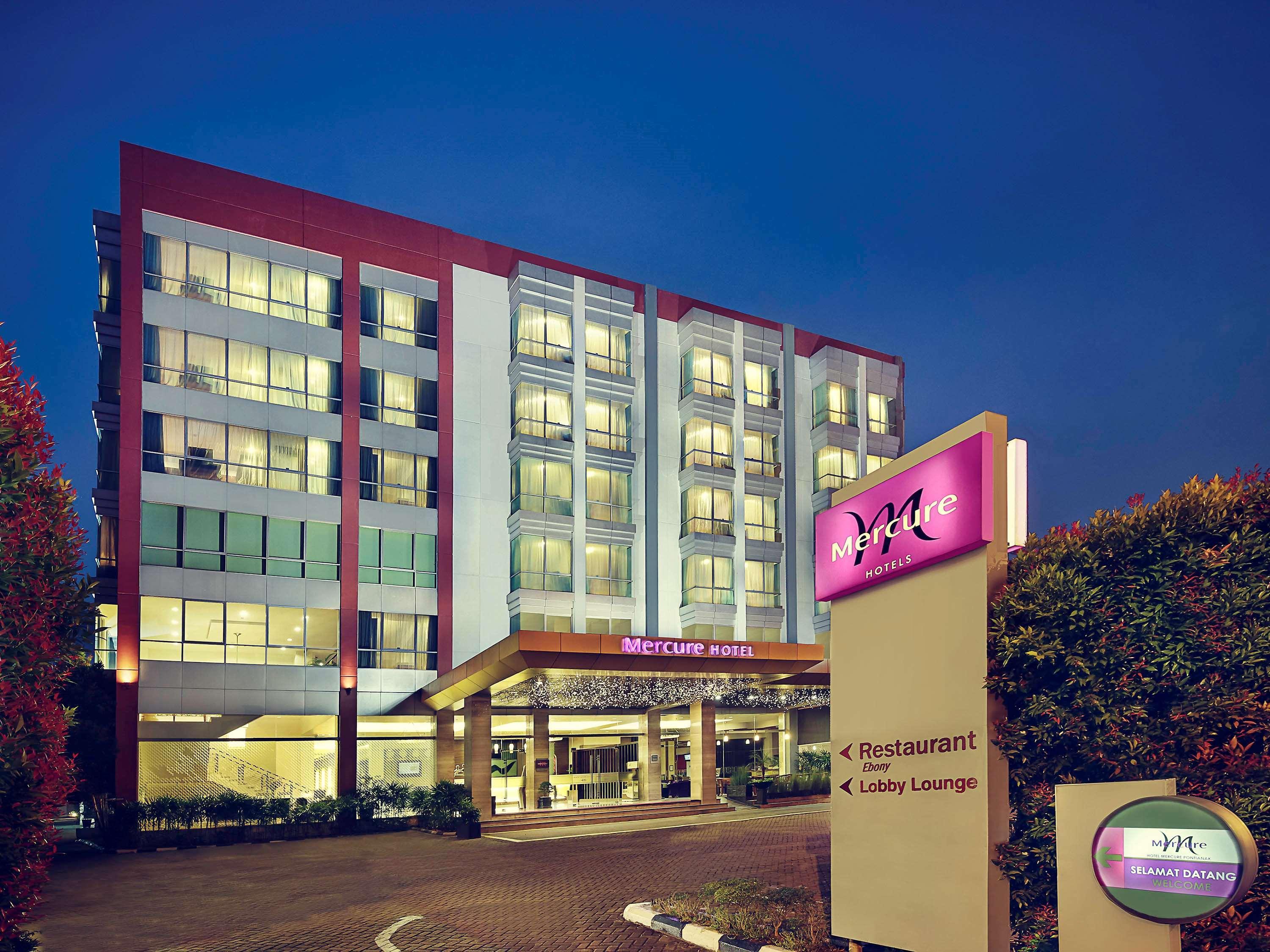 Mercure Pontianak City Center Экстерьер фото