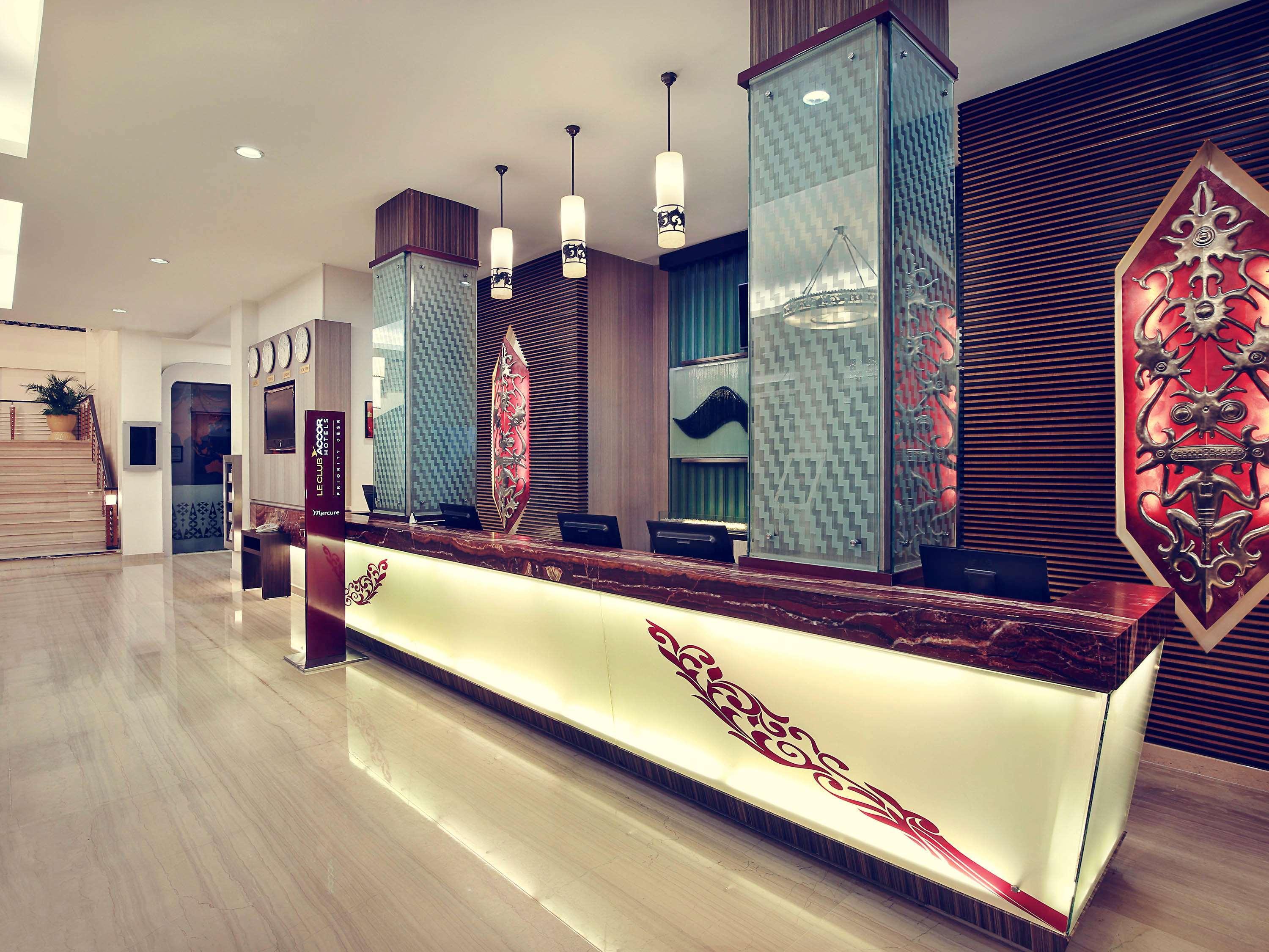 Mercure Pontianak City Center Экстерьер фото