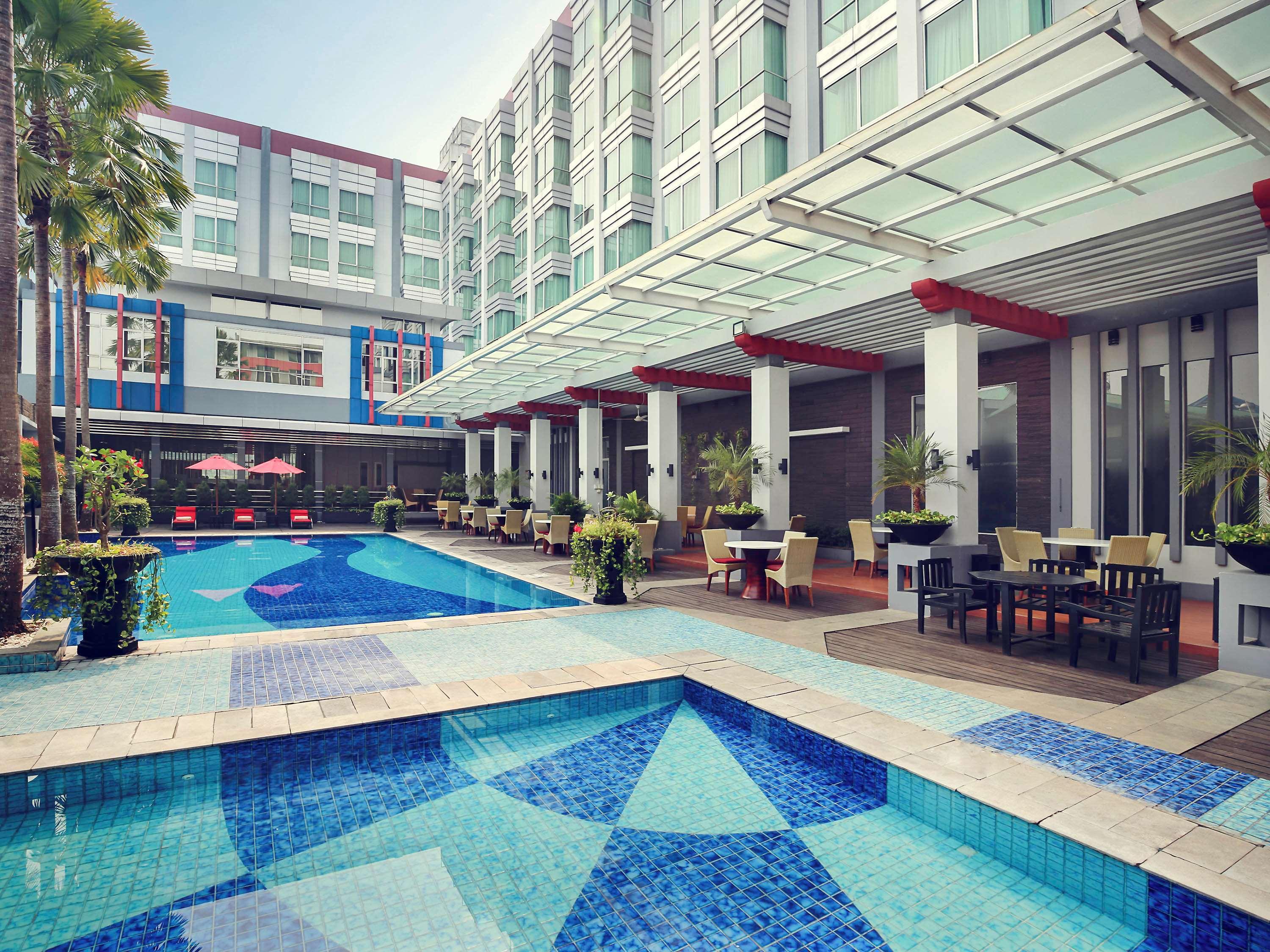 Mercure Pontianak City Center Экстерьер фото