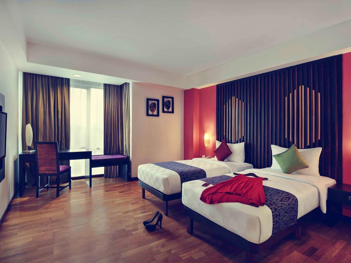 Mercure Pontianak City Center Экстерьер фото